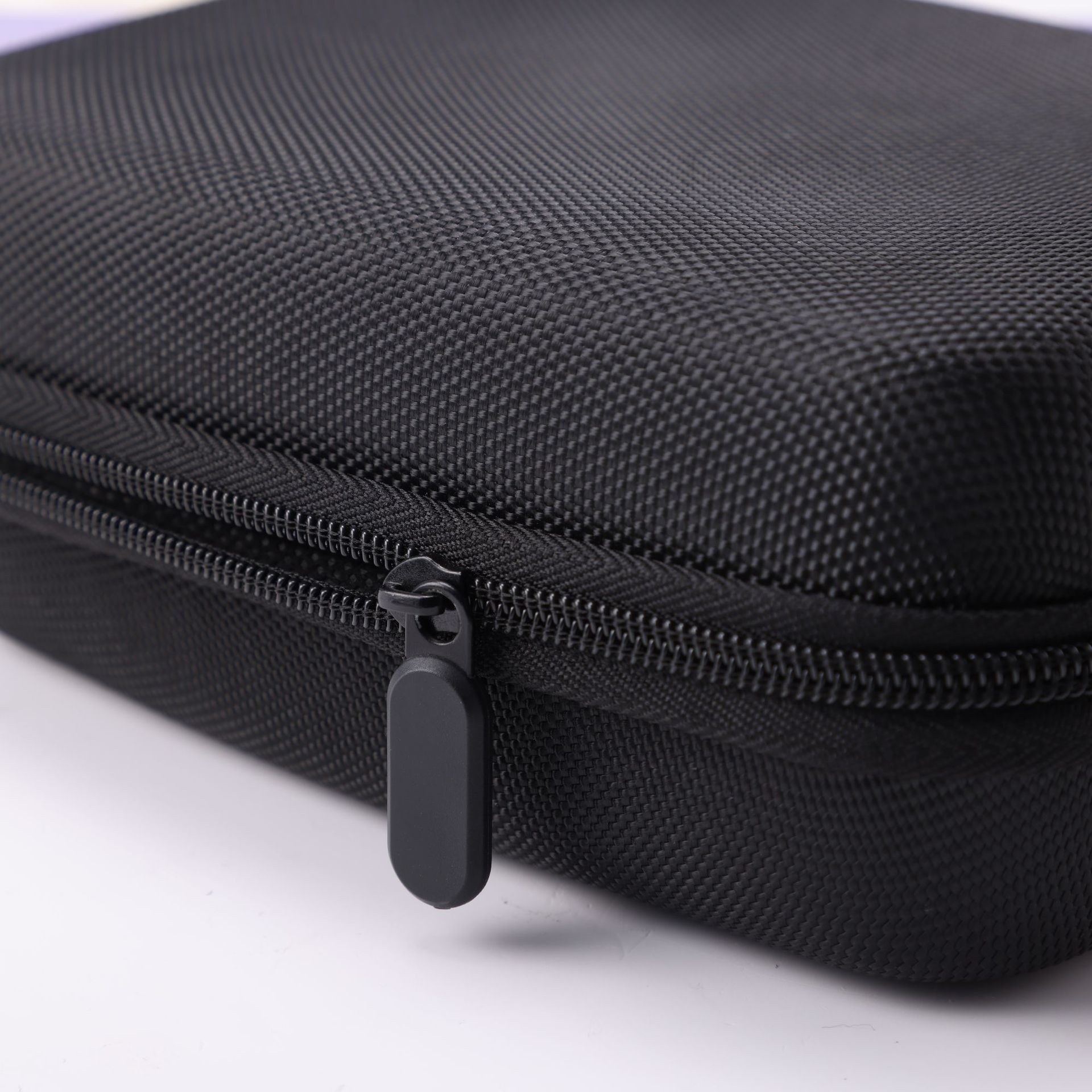 Earphone Data Storage Bag Oval - đánh giá và giá Tech Accessories Case